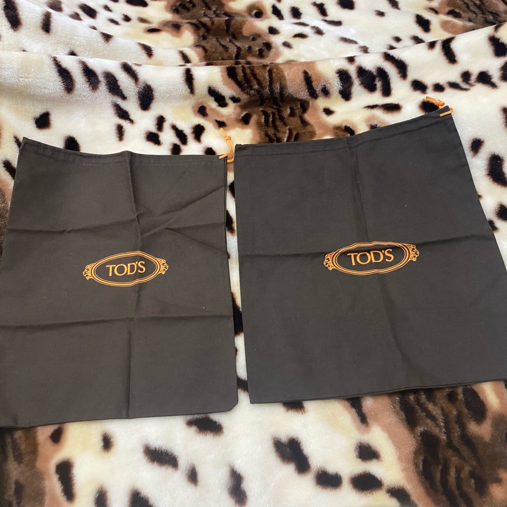 2 Tod’s dust bags